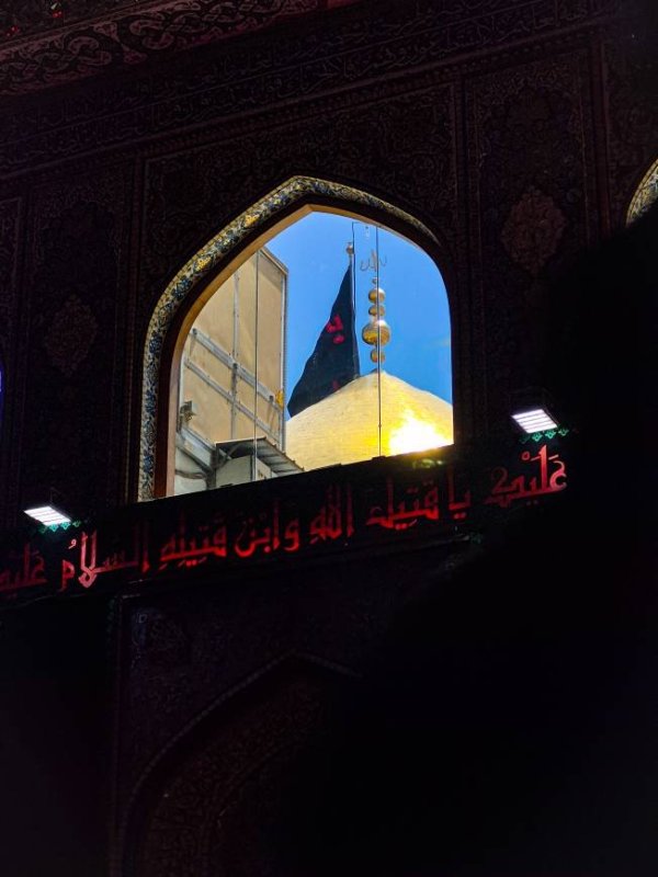 این حسین کیست که عالم همه دیوانه اوست