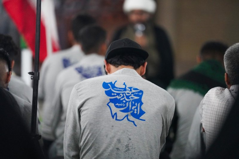 خدمت و ایثار