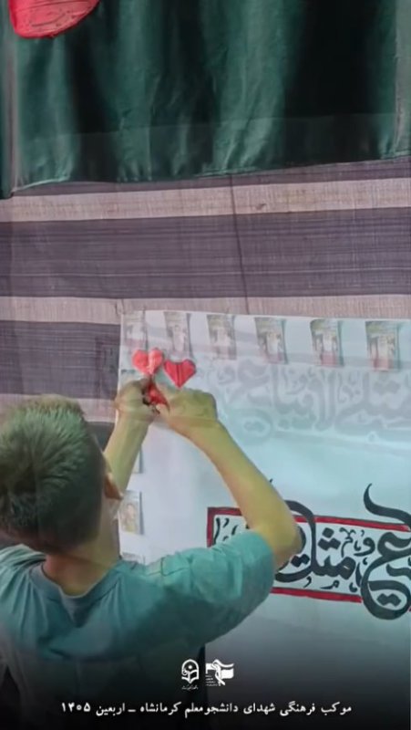 من مثل حسین با مثل یزید بیعت نخواهم کرد