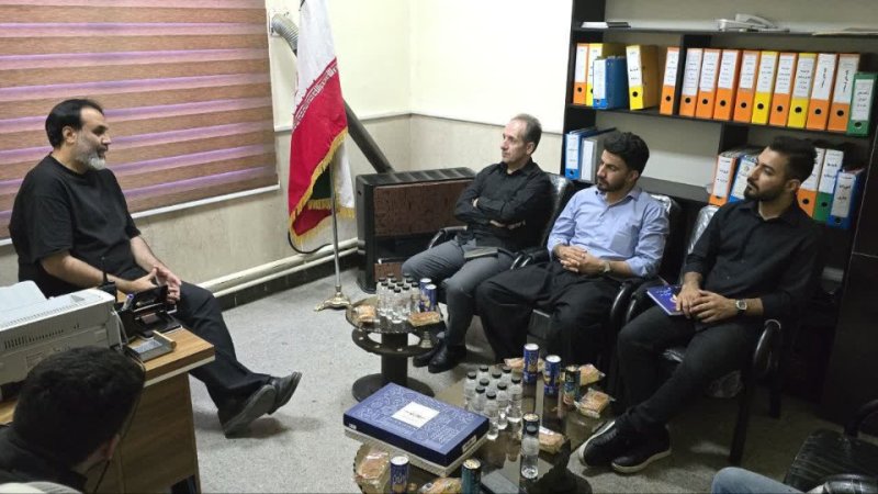 جلسه هم‌اندیشی موکب شهدای دانشجومعلم دانشگاه فرهنگیان کرمانشاه جمعی از دانشجویان برگزار شد.  🔹در پایان با بازدید میدانی محل موکب شهدای دانشجو معلم