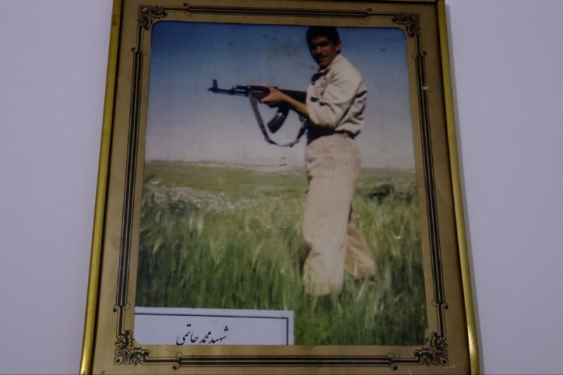 شهدا سنگ نشانند که ره گم نشود...