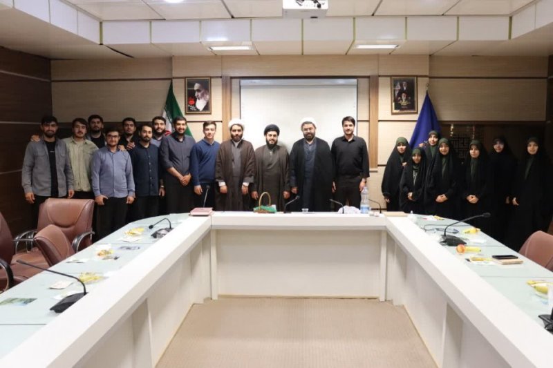 جلسه خادمین دوره های تابستان با حجت‌الاسلام مطلبی پور