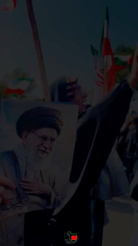 پرچم‌گردانی توسط دانشجویان