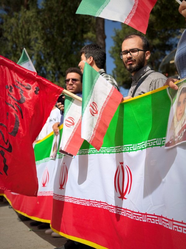پای این پرچم