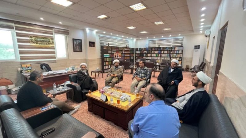 برگزاری جلسات هماهنگی با مسؤلین جزیره قشم برای برگزاری اردوی جهادی عهد خدمت 3