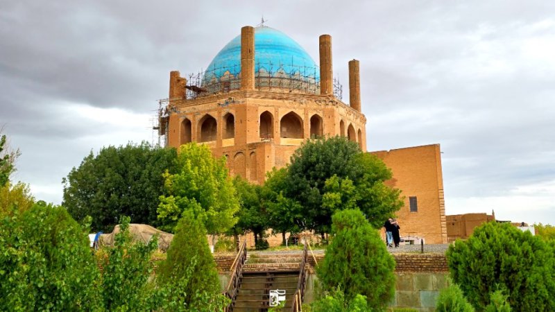یک روز در مسیر تجربه، طبیعت و تاریخ