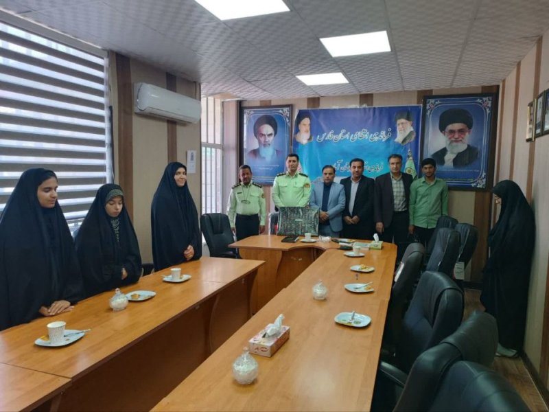 کارگاه برسی آسیب های اجتماعی با حضور دانشجویان،اساتید و فرماندهی انتظامی برگزار شد